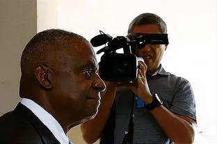 奥莱报：迪马利亚疑似在社媒暗讽主裁，遭到葡萄牙裁判协会指控